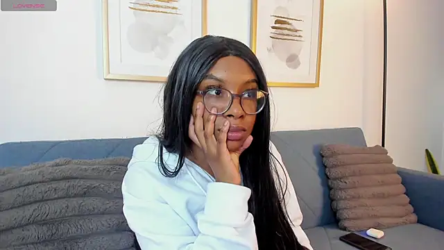 Coco joness online show from 11.06.25