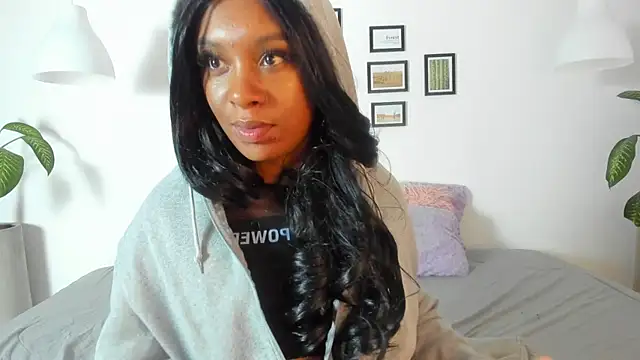 Coco joness online show from 12.13.25