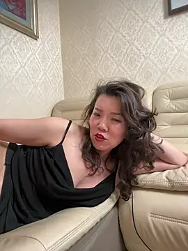 anna yngs online show from 05.13.26