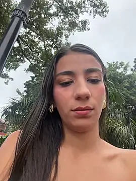 -juicy  online show from 11.28.25