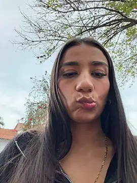 -juicy  online show from 02.18.26