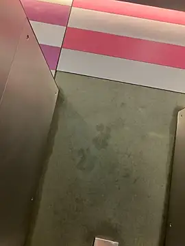 -juicy  online show from 04.29.26