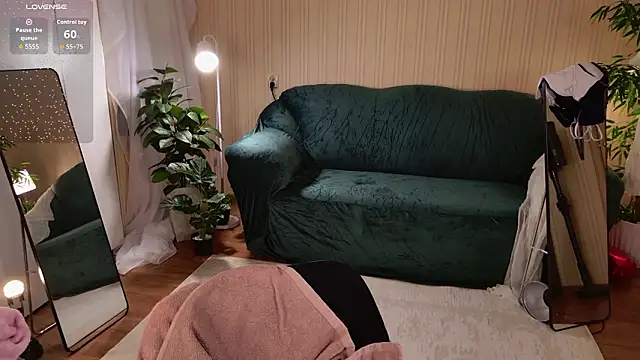 Angell Wild online show from 03.17.26