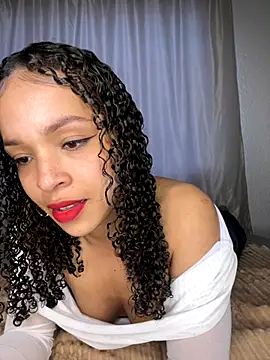 Yasmin777  online show from 11.16.25