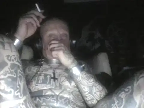 Snapshot of object857 chatting on 01.25.25 object857 online show from 01.25.25