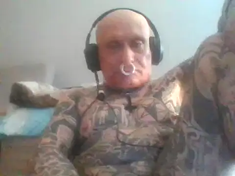 Snapshot of object857 chatting on 03.09.25 object857 online show from 03.09.25