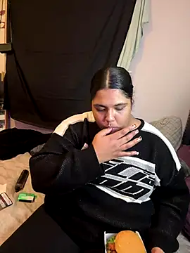 1n0nlythroat online show from 12.23.25