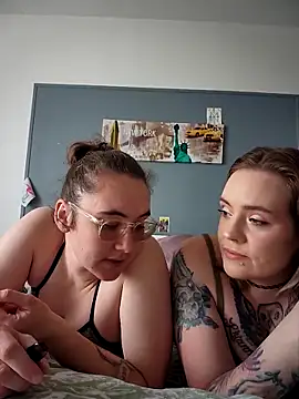 AndHerXO online show from 02.26.26