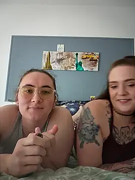 Snapshot of AndHerXO chatting on 05.15.26 AndHerXO online show from 05.15.26