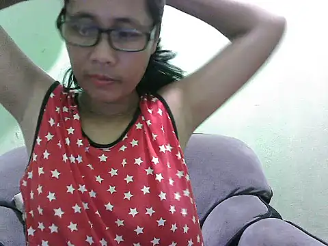 Snapshot of HotLadyPinay32 chatting on 05.01.26 HotLadyPinay32 online show from 05.01.26