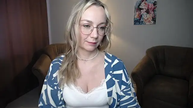 Snapshot of Ava_Elior chatting on 06.07.26 Ava Elior online show from 06.07.26