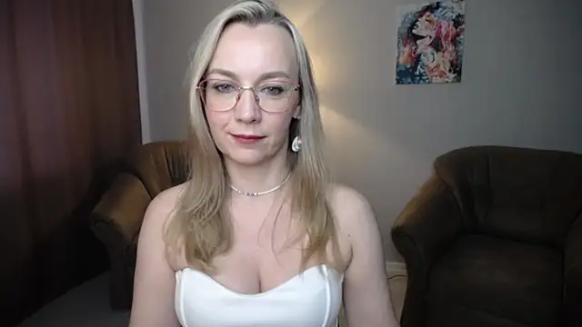 Snapshot of Ava_Elior chatting on 06.10.26 Ava Elior online show from 06.10.26