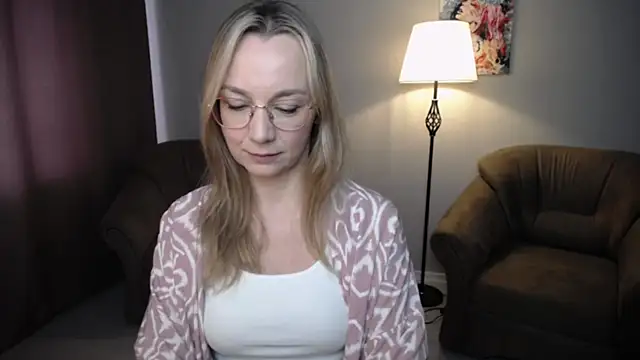 Snapshot of Ava_Elior chatting on 06.28.26 Ava Elior online show from 06.28.26