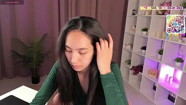 FlirtyAura online show from 06.05.26