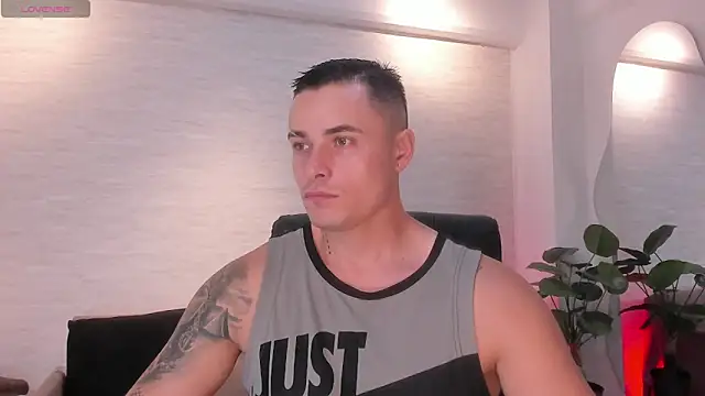 connorsmiith online show from 04.12.26