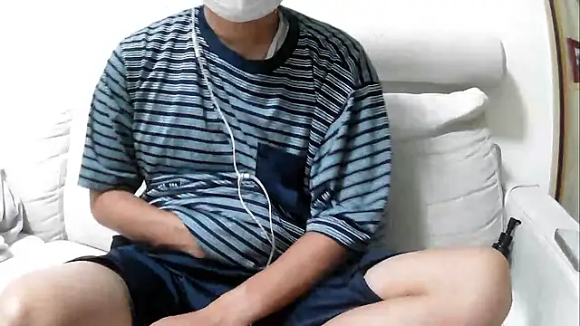 Snapshot of kyoron chatting on 09.13.25 kyoron online show from 09.13.25