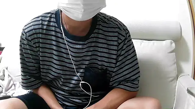 Snapshot of kyoron chatting on 09.20.25 kyoron online show from 09.20.25