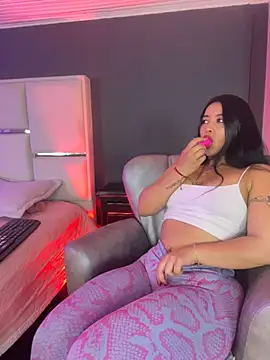 BellaFernandez   online show from 06.25.26