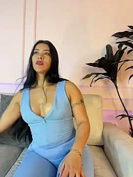 BellaFernandez   online show from 08.03.26