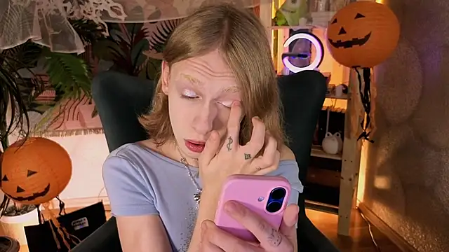 BarbieRichy online show from 10.31.25