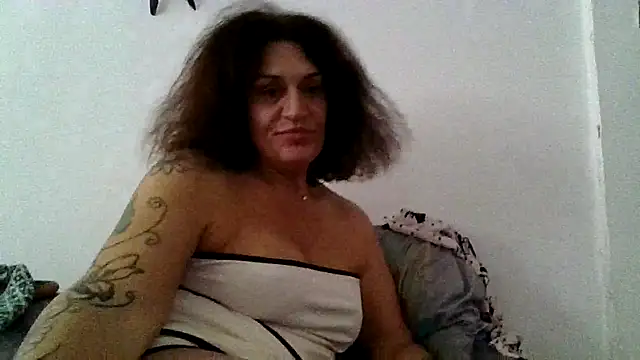 Snapshot of RubyyRosee chatting on 09.18.25 RubyyRosee online show from 09.18.25