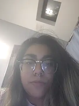 Lovelyrainn online show from 11.23.25