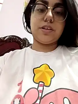 Lovelyrainn online show from 12.20.25