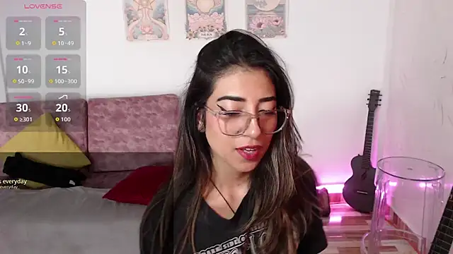 Susanahendrix online show from 01.12.26