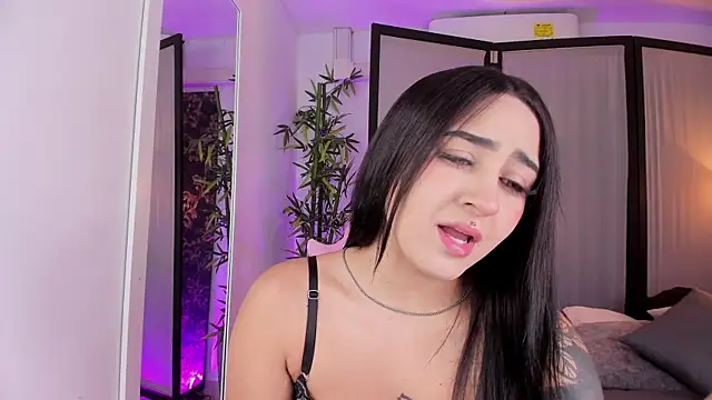 ChloeShade online show from 12.05.25