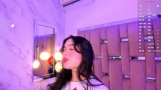 KateLee online show from 12.01.25