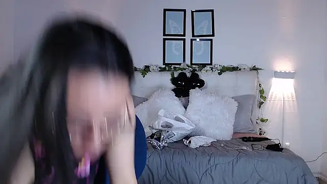 Megan 05  online show from 11.24.25