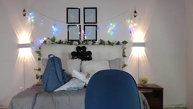 Megan 05  online show from 02.20.26