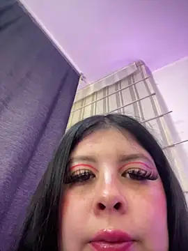 Angie lynn online show from 09.28.25