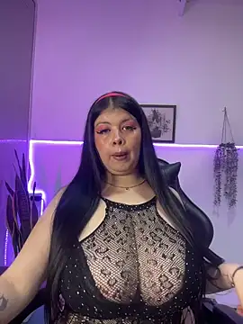 Angie lynn online show from 11.26.25