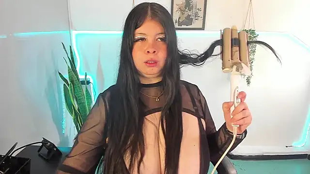 Angie lynn online show from 12.16.25