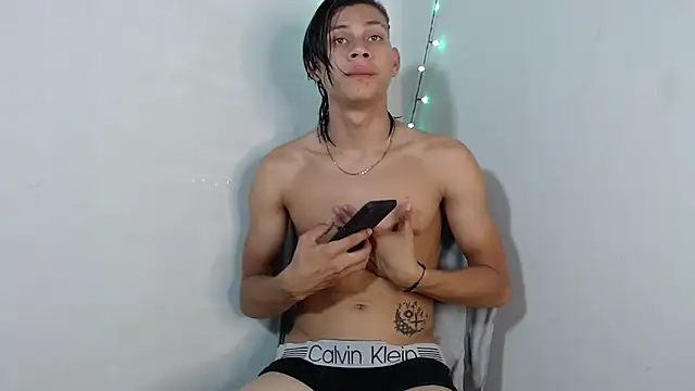 Snapshot of masterbrave420 chatting on 09.09.25 masterbrave420 online show from 09.09.25