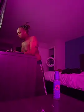 Snapshot of BigMfLuther chatting on 12.14.25 BigMfLuther online show from 12.14.25