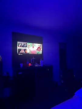 Snapshot of BigMfLuther chatting on 12.16.25 BigMfLuther online show from 12.16.25