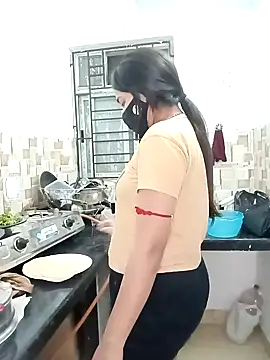 Snapshot of Snehabeauti chatting on 04.08.26 Snehabeauti online show from 04.08.26