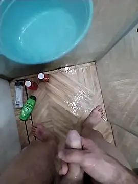 Snapshot of Pio185 chatting on 11.05.25 Pio185 online show from 11.05.25