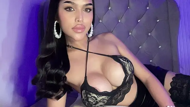 KhendraBrown online show from 04.10.26