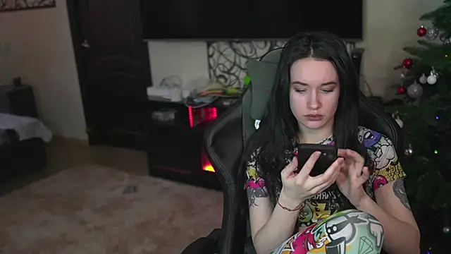 Snapshot of lis_silver chatting on 01.08.26 lis silver online show from 01.08.26