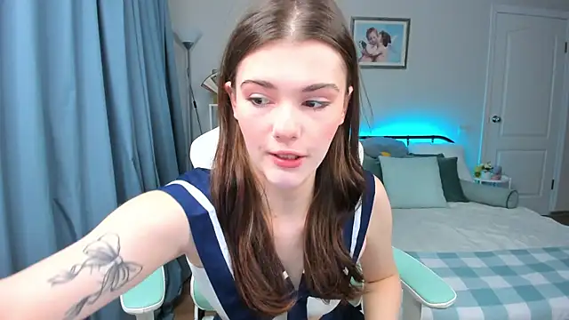 Zoe Vee online show from 09.26.25