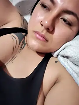 Megara 25 online show from 09.30.25