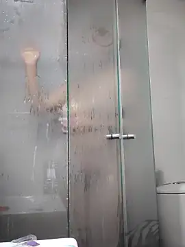 Megara 25 online show from 10.14.25