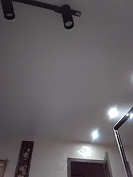 KissMiSveet online show from 10.17.25