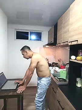 Snapshot of stivenlujan69 chatting on 11.06.25 stivenlujan69 online show from 11.06.25