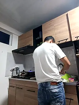 Snapshot of stivenlujan69 chatting on 11.30.25 stivenlujan69 online show from 11.30.25