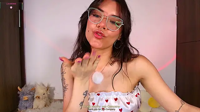 Snapshot of Isa_laurentt_ chatting on 05.16.26 Isa laurentt online show from 05.16.26