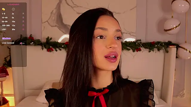 AdoraCortes online show from 12.15.25